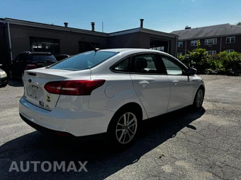 2018 Ford Focus SE Sedan - miniatura 4