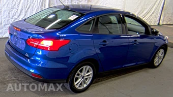 2018 Ford Focus SE Sedan – miniatura 4