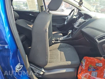 2018 Ford Focus SE Sedan – miniatura 8