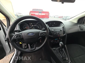 2018 Ford Focus SE Sedan – miniatura 11