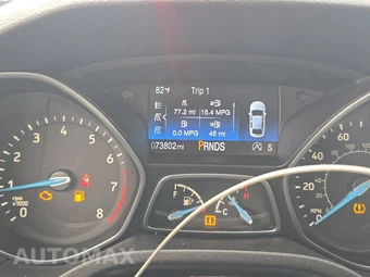 2018 Ford Focus SE Sedan – miniatura 12