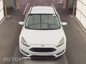2018 Ford Focus SE Sedan – miniatura 2