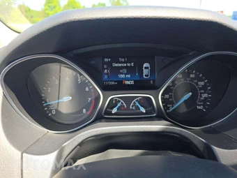 2018 Ford Focus SE Sedan – miniatura 6