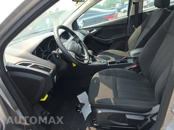 2018 Ford Focus SE Sedan - miniatura 6