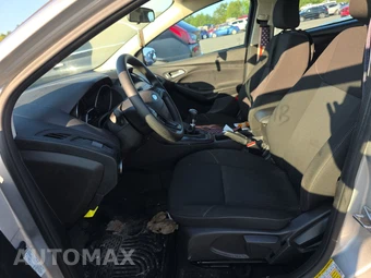 2018 Ford Focus SE Sedan - miniatura 7