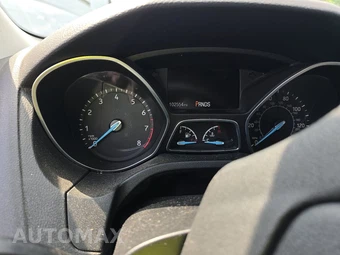 2018 Ford Focus SEL Hatchback - miniatura 12