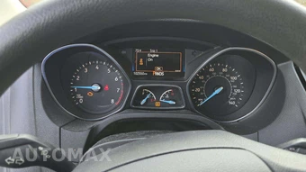 2018 Ford Focus SEL Hatchback - miniatura 17