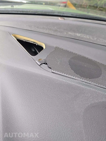 2018 Ford Focus SEL Sedan – miniatura 27
