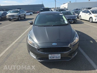 2018 Ford Focus SEL Sedan - miniatura 2