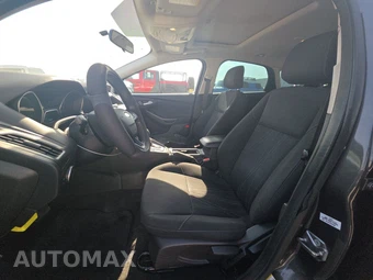 2018 Ford Focus SEL Sedan - miniatura 7