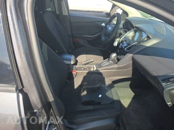 2018 Ford Focus SEL Sedan - miniatura 8