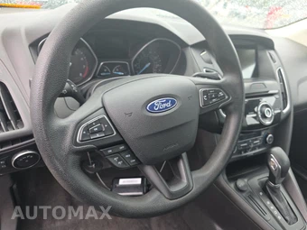 2018 Ford Focus SEL Sedan – miniatura 16