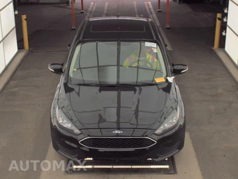 2018 Ford Focus SEL Sedan – miniatura 2