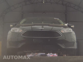 2018 Ford Focus SEL Sedan – miniatura 3