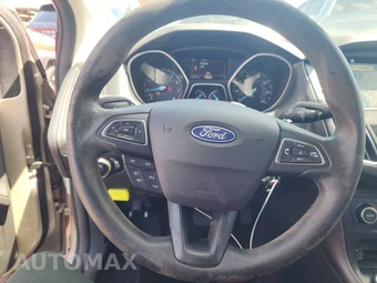 2018 Ford Focus SEL Sedan – miniatura 10