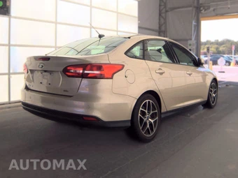 2018 Ford Focus SEL Sedan – miniatura 4