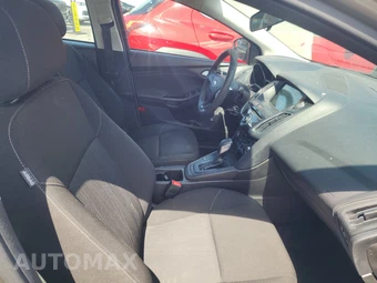 2018 Ford Focus SEL Sedan – miniatura 8