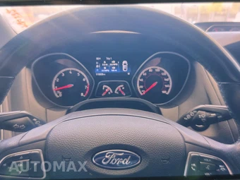 2018 Ford Focus ST Hatchback – miniatura 10