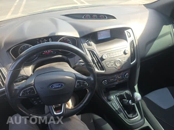 2018 Ford Focus ST Hatchback – miniatura 11