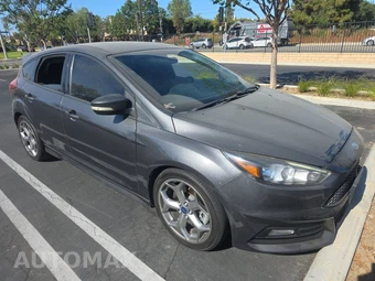 2018 Ford Focus ST Hatchback – miniatura 3