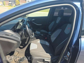 2018 Ford Focus ST Hatchback - miniatura 3