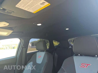 2018 Ford Focus ST Hatchback - miniatura 8