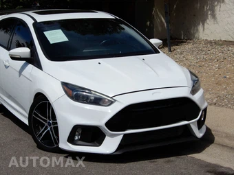 2018 Ford Focus ST Hatchback - miniatura 2