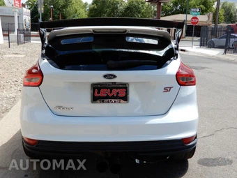 2018 Ford Focus ST Hatchback - miniatura 3
