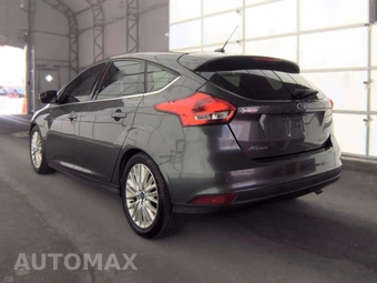 2018 Ford Focus Titanium Hatchback - miniatura 6