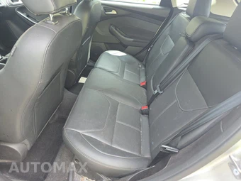 2018 Ford Focus Titanium Hatchback - miniatura 13