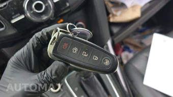 2018 Ford Focus Titanium Hatchback - miniatura 18