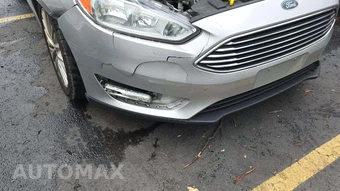 2018 Ford Focus Titanium Hatchback - miniatura 30