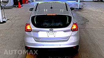 2018 Ford Focus Titanium Hatchback - miniatura 5