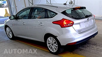 2018 Ford Focus Titanium Hatchback - miniatura 6