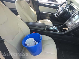 2018 Ford Fusion Energi Platinum – miniatura 18