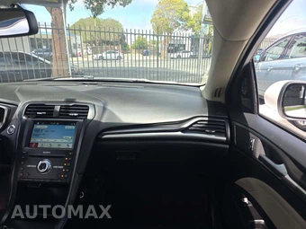 2018 Ford Fusion Energi Platinum – miniatura 19