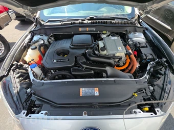 2018 Ford Fusion Hybrid S – miniatura 15