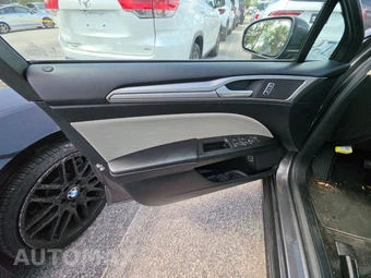 2018 Ford Fusion Hybrid S - miniatura 15