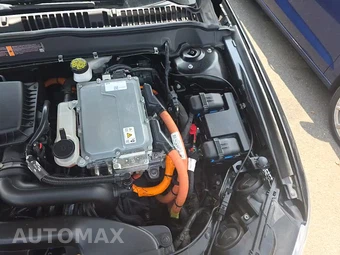 2018 Ford Fusion Hybrid S - miniatura 32