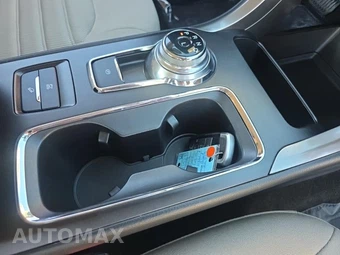 2018 Ford Fusion Hybrid S - miniatura 24