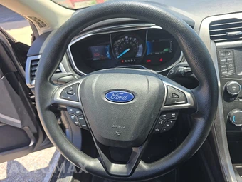 2018 Ford Fusion Hybrid S - miniatura 10