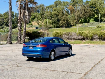 2018 Ford Fusion Hybrid S - miniatura 7