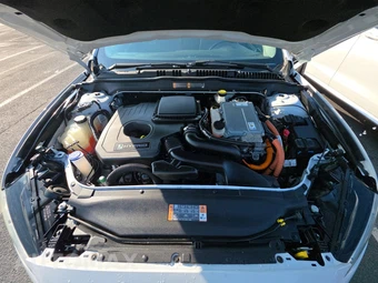 2018 Ford Fusion Hybrid S - miniatura 15