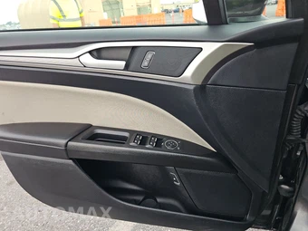 2018 Ford Fusion Hybrid S - miniatura 9