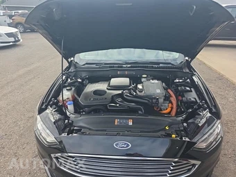 2018 Ford Fusion Hybrid S – miniatura 18