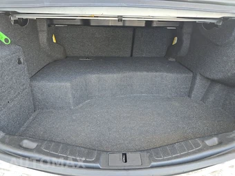2018 Ford Fusion Hybrid S - miniatura 16