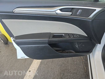 2018 Ford Fusion Hybrid S - miniatura 9