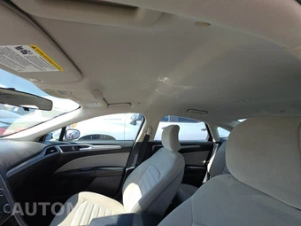 2018 Ford Fusion Hybrid S – miniatura 18