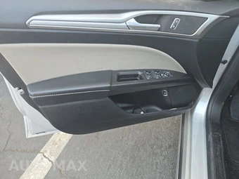 2018 Ford Fusion Hybrid S - miniatura 9