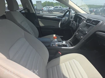 2018 Ford Fusion Hybrid S – miniatura 8